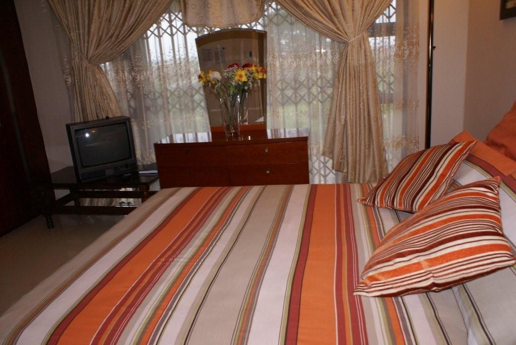 Ekhaya Lodge Питермарицбург Номер фото
